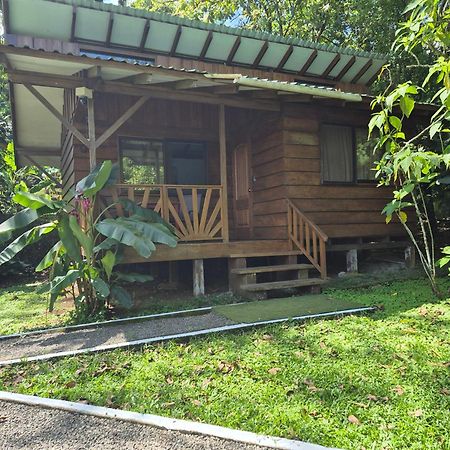 Centro Ananda Bed and Breakfast Guápiles Buitenkant foto