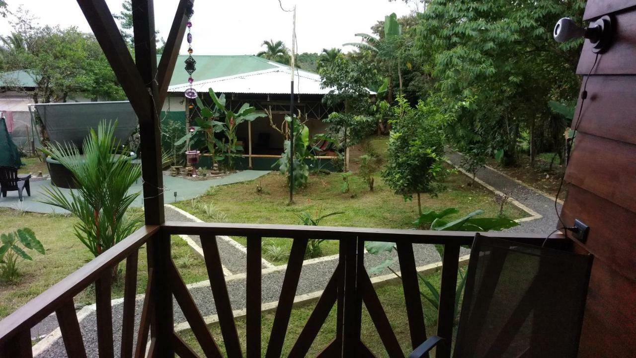 Centro Ananda Bed and Breakfast Guápiles Buitenkant foto