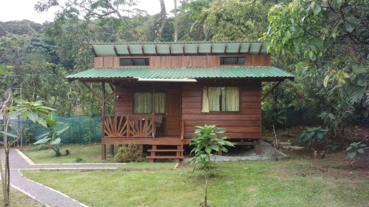 Centro Ananda Bed and Breakfast Guápiles Buitenkant foto